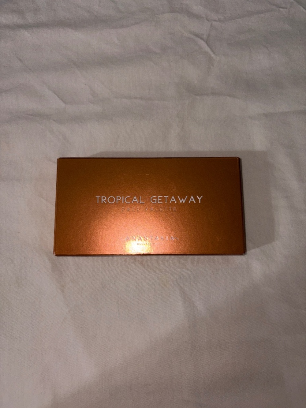 Anastasia Beverly Hills (tropical getaway)